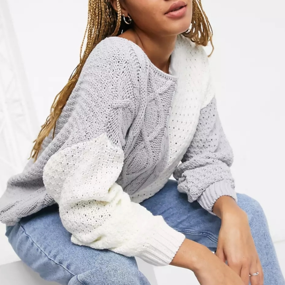 In The Style  off shoulder cableknit with color block detail in gray Size L